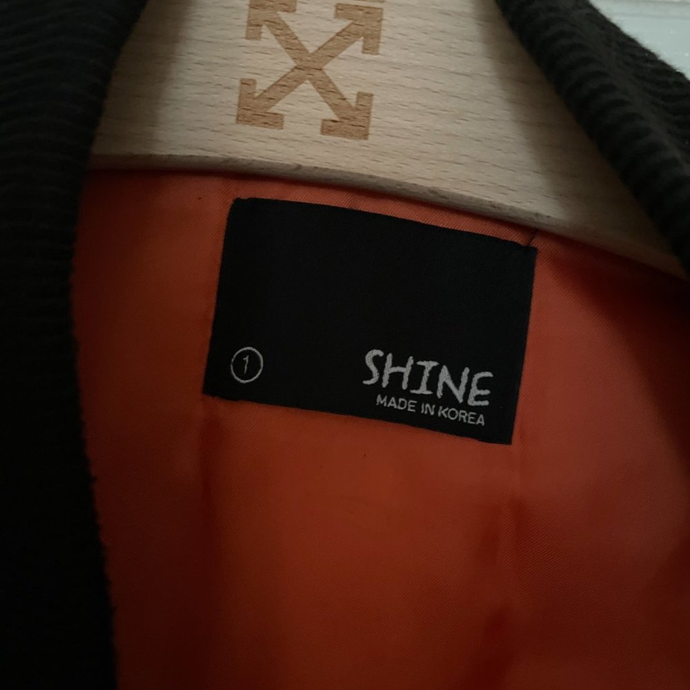 Bomber Jacket - Picture 4 of 4